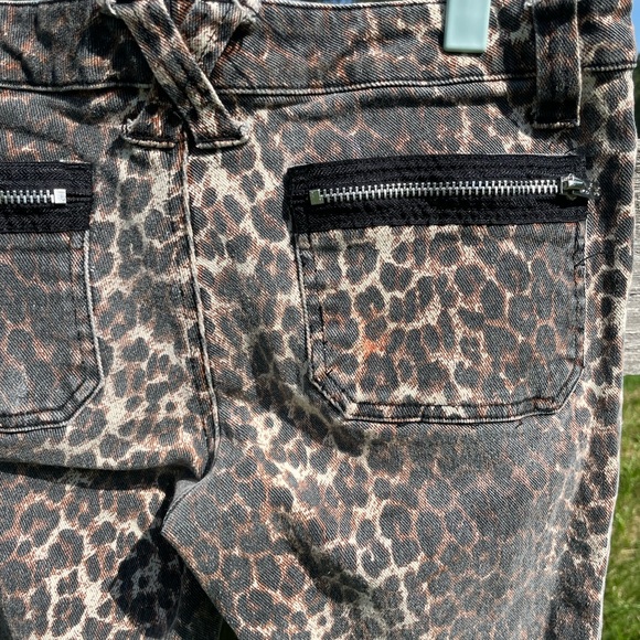 Leopard Print Tripp Nyc Jeans size 7 - Picture 2 of 5